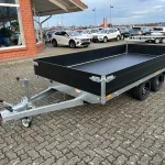 Saris PL 406 204 2700 2 Trasportatore di auto - Vista laterale