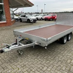 Humbaur MTKA 354722: vista laterale del rimorchio per auto