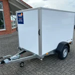 Rimorchio per bagagli con freno, 1350 kg, vista esterna bianca